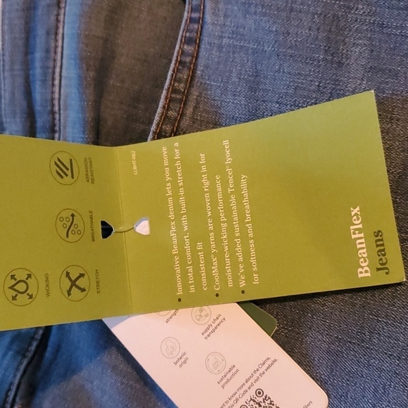 L.L. Bean Faded Blue BeanFlex Standard Fit Sz. 38x32 Jeans - Picture 5 of 12